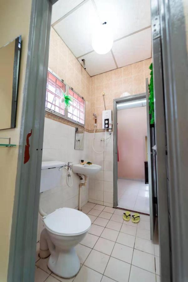Star Light Homestay Sitiawan Zewnętrze zdjęcie